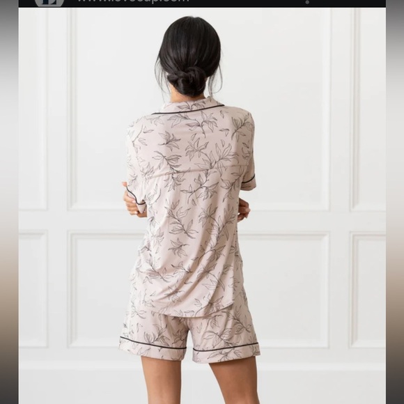 NWOT Cozy Earth Pajama Set - Picture 2 of 9